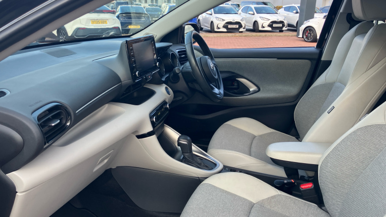 Toyota Yaris 1.5 Hybrid Excel 5dr CVT Hybrid Hatchback